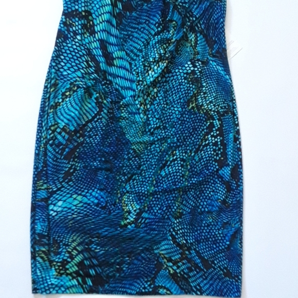 Midi Dress in snake print - Picture 4 of 5